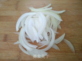 海蜇拌洋蔥的做法 海蜇拌洋蔥怎么做 爾東葉的菜譜