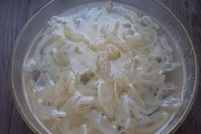 海蜇皮怎么泡發,去咸味